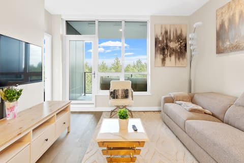 Luxurious Panorama Mountain View Apartment