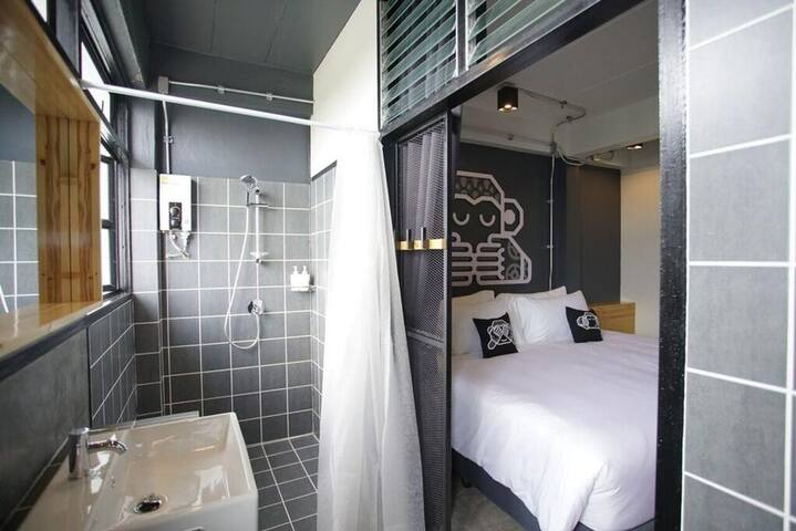 Blu Monkey Hub & Hotel managed Airbnb listing 2