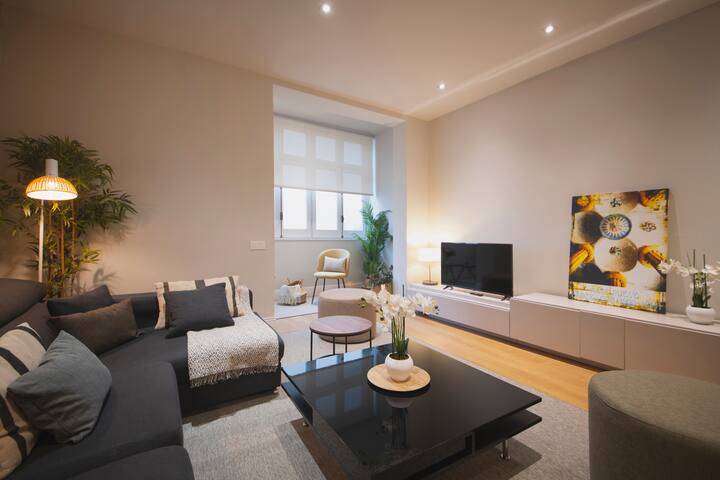 Three bedroom Apartment in Paseo de Gracia gallery image 2