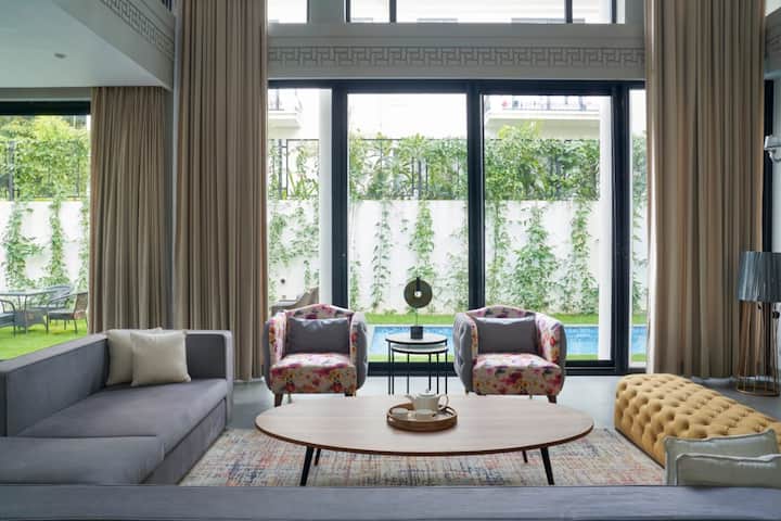 Living room image 3