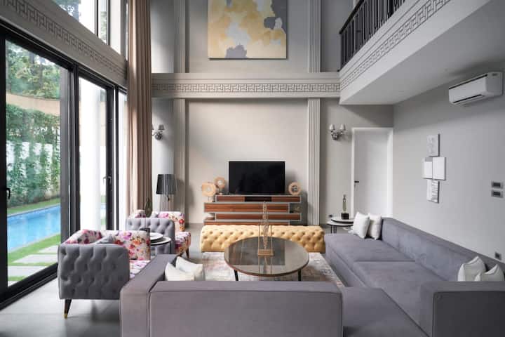Living room image 1