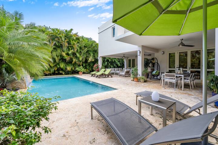 Paradise Villas and Vacations managed Airbnb listing 1