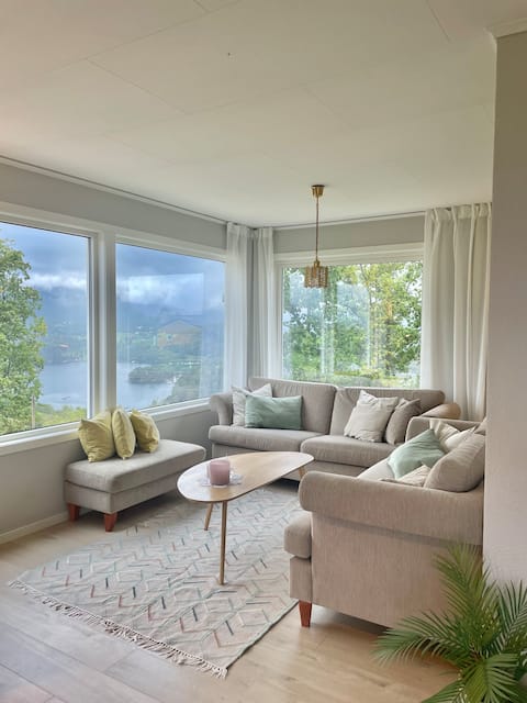 Idyllic country house in Tysnes