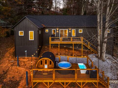 Ice Bath|Sauna| Jacuzzi | Stunning Mountain Views