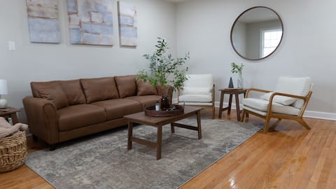 Spacious home l King Bed |Near Hosp | Near RU|Hulu