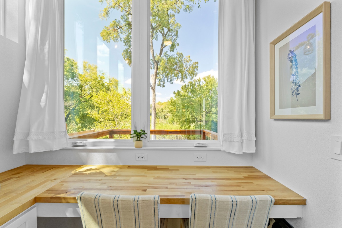 Bright & Spacious Stay: A+ Deck & Greenbelt Views!