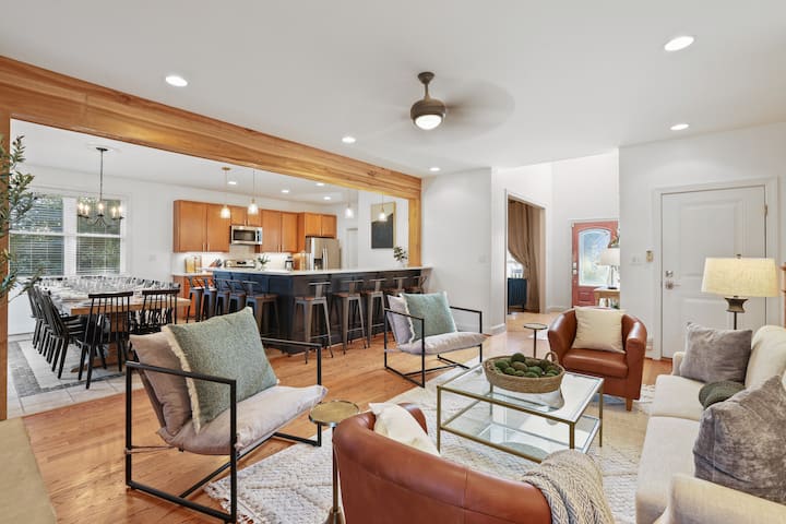 Loudoun Escapes: 7br, Firepit+hottub, Walk To Town - Purcellville, VA