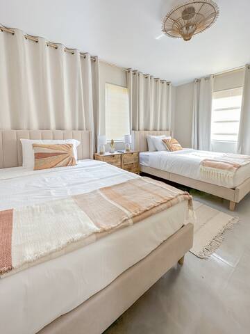 Coastal designer home gallery image 4