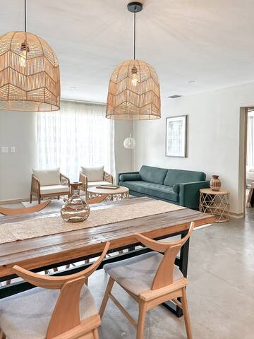 Coastal designer home gallery image 3