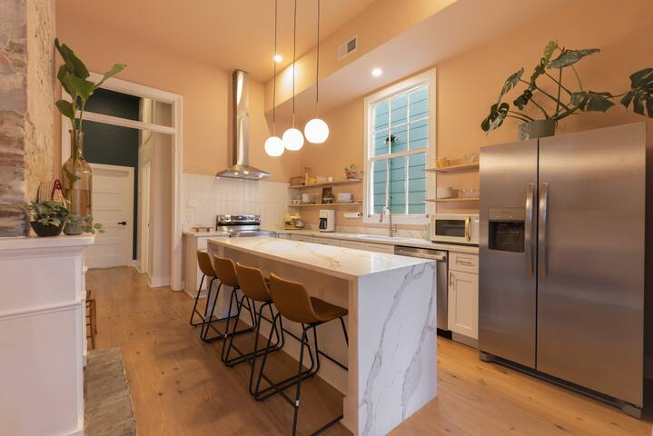 Marigny Moonstone gallery image 5