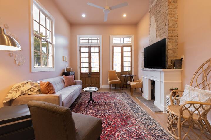 Marigny Moonstone gallery image 3