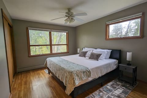 NO Cleaning Fee | Hot Tub | River View | King Beds