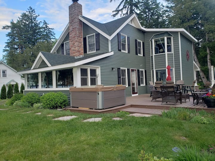 Thousand Island Waterfront home Houses for Rent in Ogdensburg, New