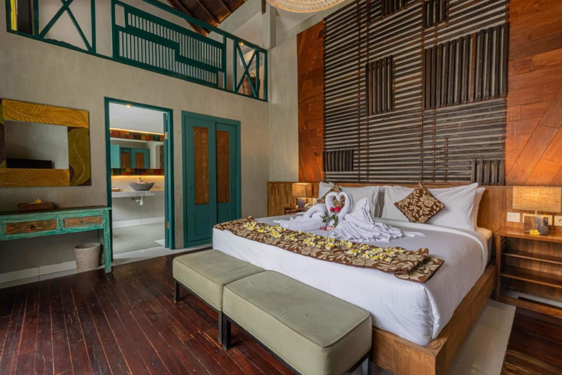 Mezzanine Industrial Loft 1 Bedroom Private Villa in Seminyak 3