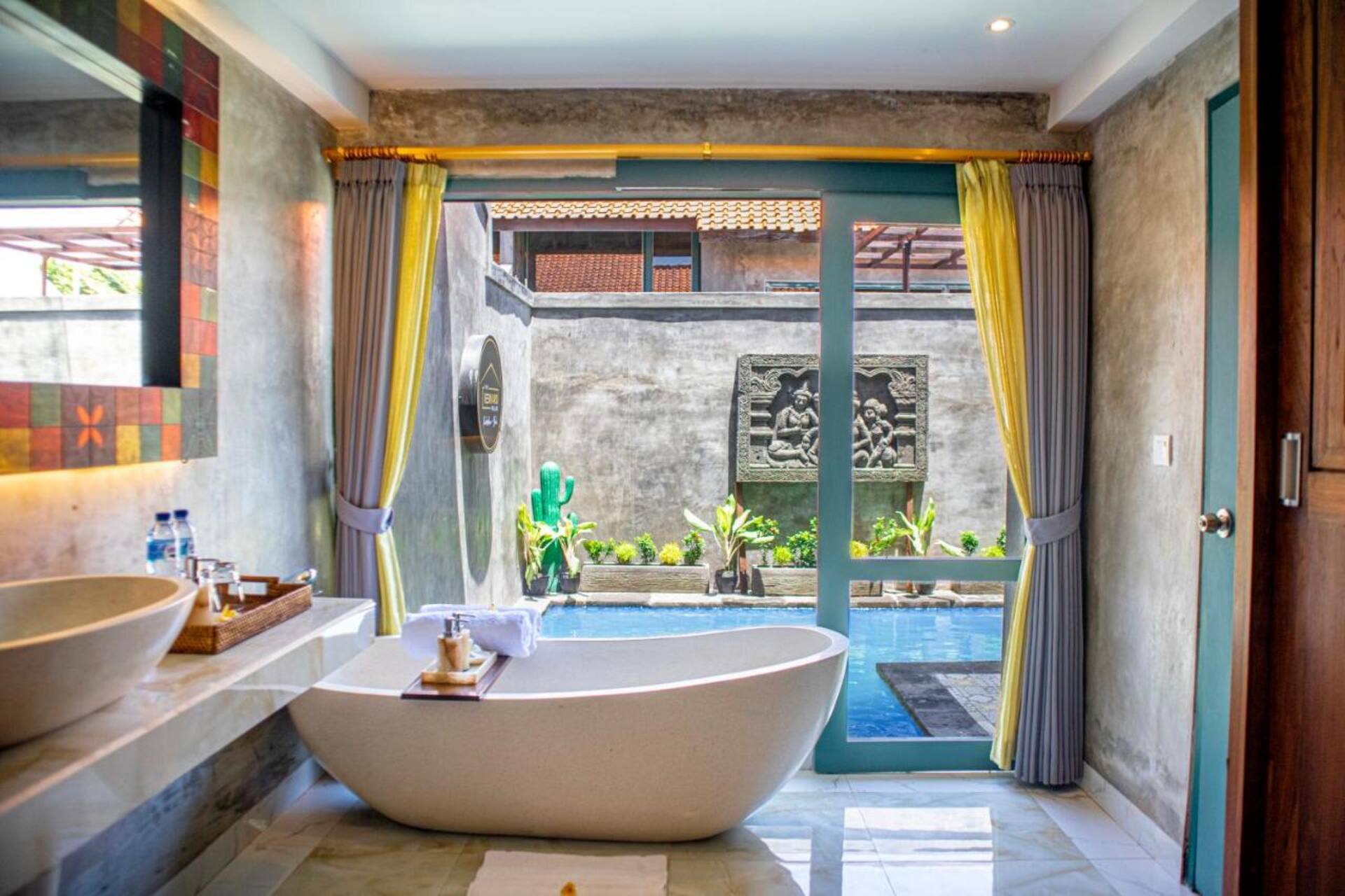 Modern Industrial Loft 1 Bedroom Private Villa in Seminyak 3