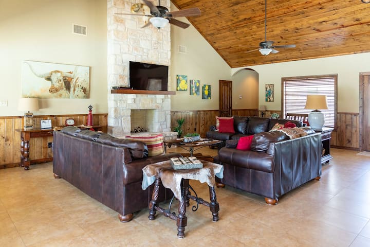 Longhorn• Pool/cabana/bbq + Free Frio@concanvip - Concan, TX