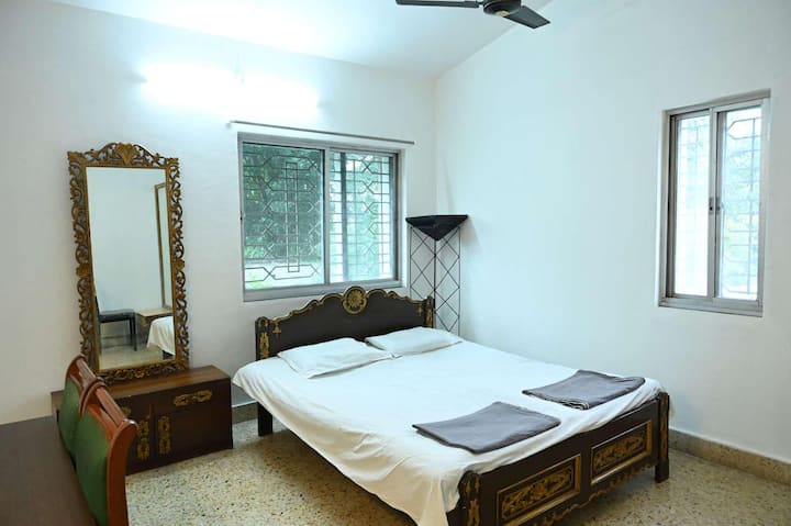 غرفة النوم 2