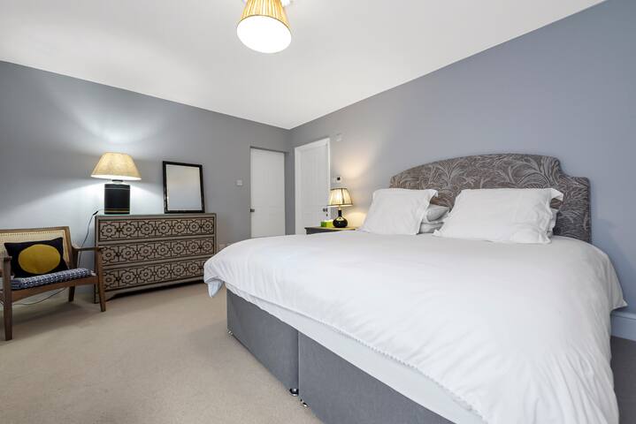 Luxury 2 bed/2 bath Pimlico flat gallery image 5