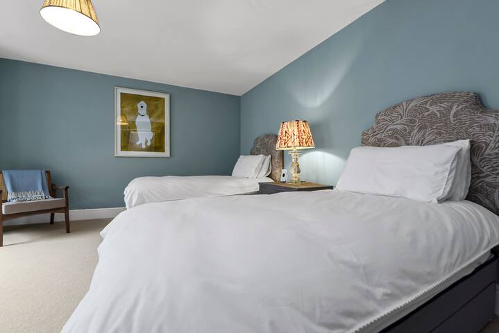 Luxury 2 bed/2 bath Pimlico flat gallery image 3