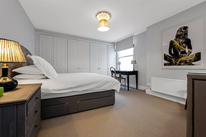 Luxury 2 bed/2 bath Pimlico flat gallery image 4