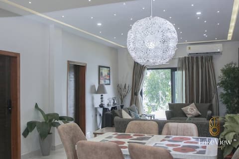 Family Rooms | Lakeview by Agnes