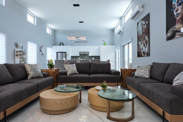 Modern Villa Located By Ritz/marriot - Aruba