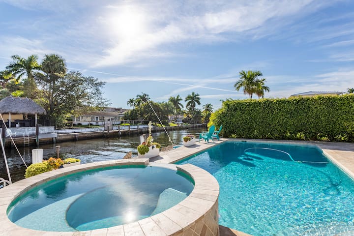 WatersEdge Walkto Beach LBTS 3/2