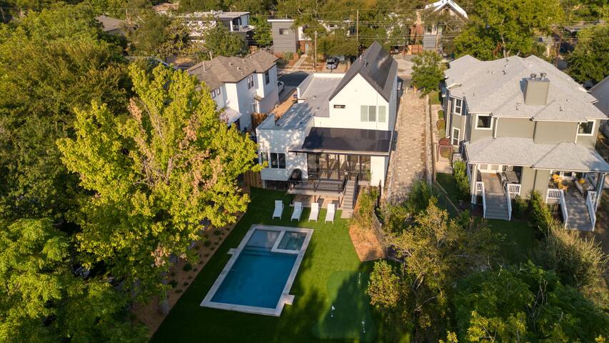 5BR Downtown Pool & Hot Tub Oasis gallery image 5