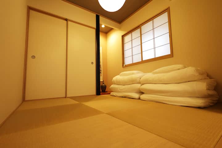 Schlafzimmer 1