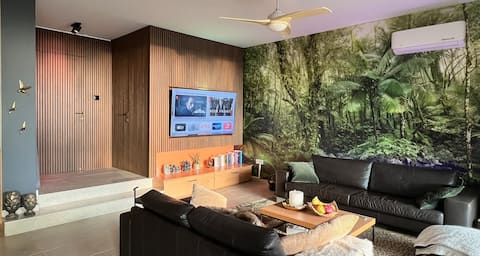 Sea View in the Heart of a little Village