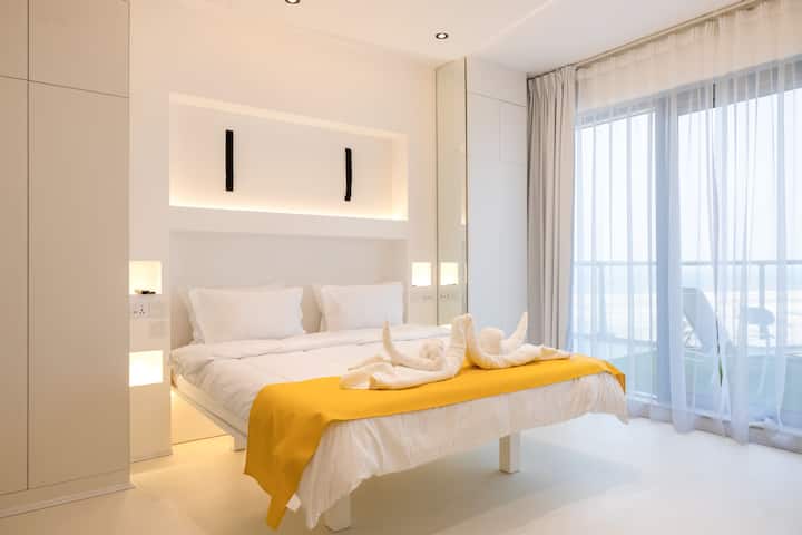Wonderful, Gorgeous, High Floor - Ras al Khaimah