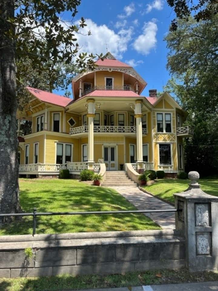 Historic LaphamPatterson House Houses for Rent in Thomasville