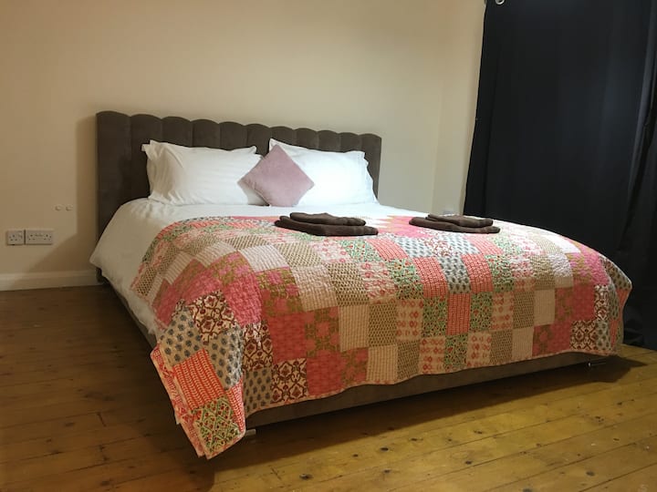 Bedroom (Super King)