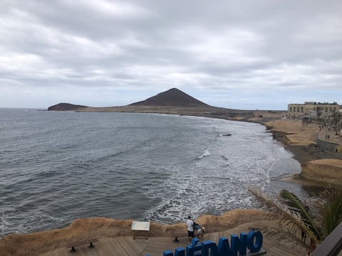 Top performing Airbnb: Costa Roja Apartment - Balcony to the Sea in Granadilla De Abona