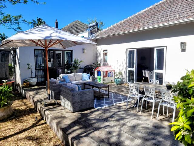 Spacious Family home with a pool gallery image 4