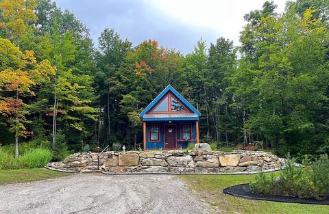 The Hut: A Romantic Escape to the Kingdom