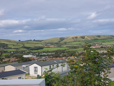 Popular Airbnb listing: Coastal Holidays Swanage Blue Light Discount in Swanage