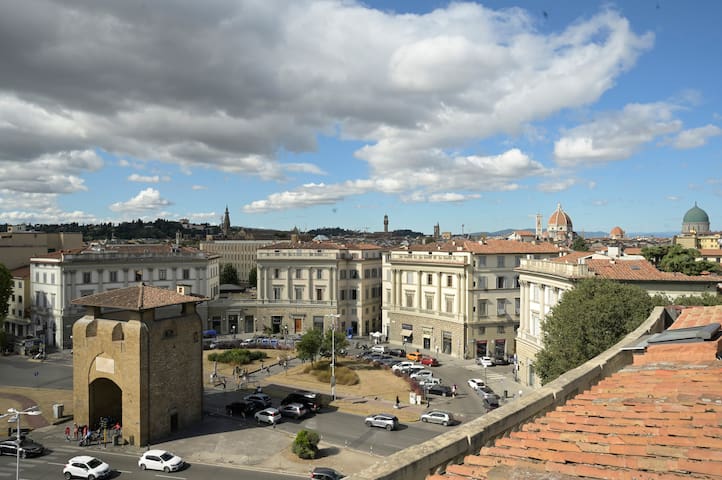 “Firenze Alla Porta coi Sassi “