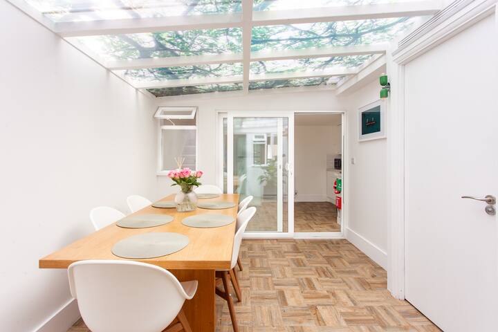 Covent Garden Gem | Stylish Stay in Central London gallery image 3