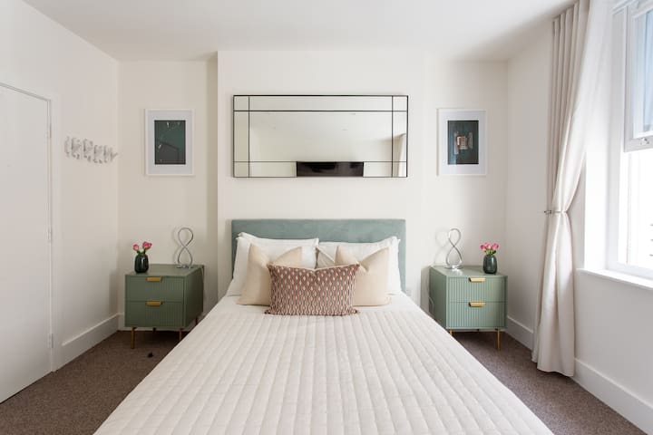 Covent Garden Gem | Stylish Stay in Central London