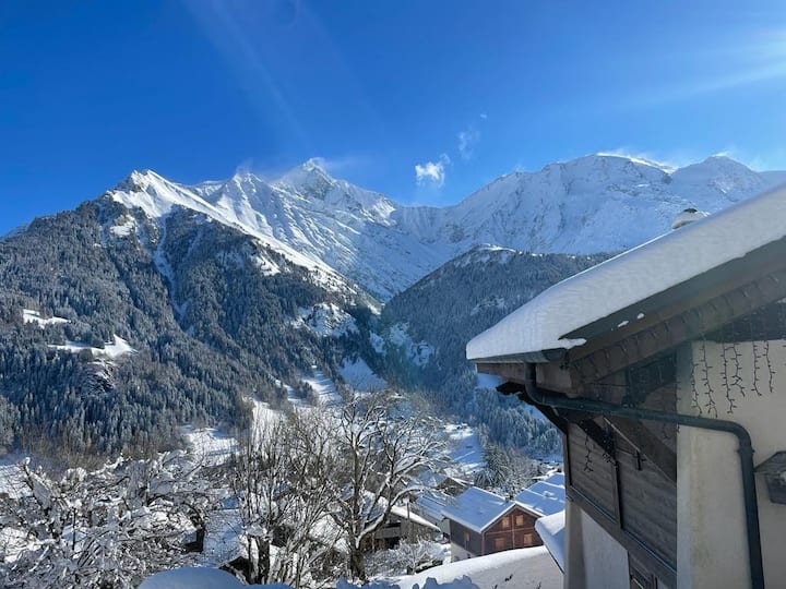 Beautiful Chalet Haut de Gamme Houses for Rent in SaintGervaislesBains, AuvergneRhône