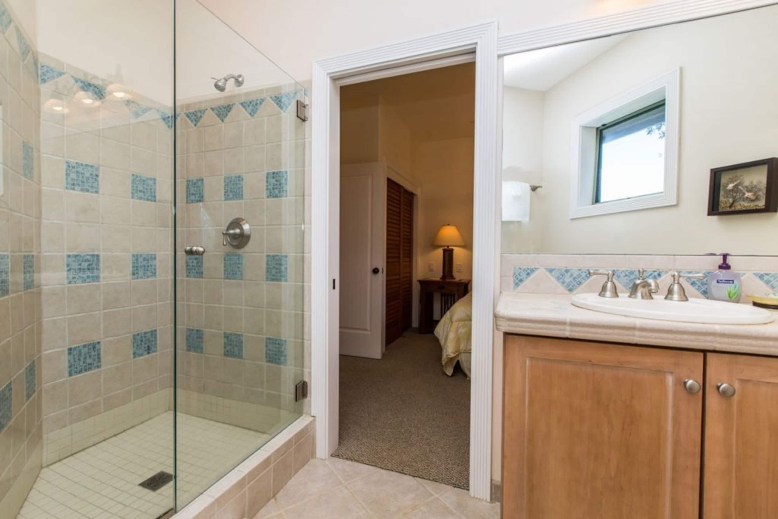 Oceanfront Condo with A/C - Image 10