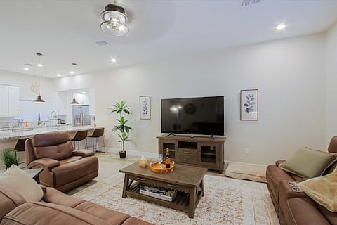 Remodeled Sun City retreat!