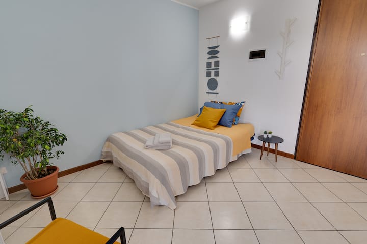 Kitanda cha sofa katika hali ya kitanda - Kitanda cha sofa katika hali ya kitanda