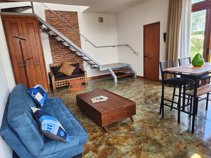 سرير أريكة قابل للطي إلى كامل