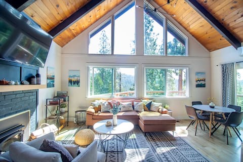 Newly Redesigned Cabin w/Hot Tub, Firepit, & View