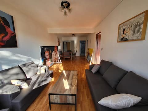 Successful Airbnb property: The artist apartment! in Santa María La Ribera