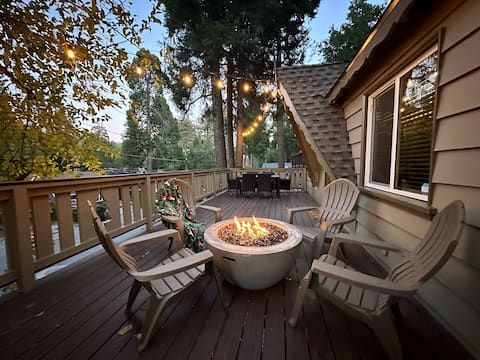 Fairy Forest Cabin - Walk to Lake, Dog-Friendly