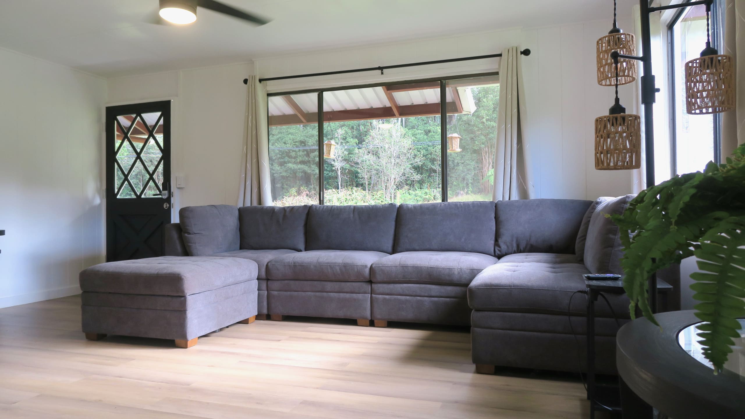 Home in Honokaa · ★4.95 · 3 bedrooms · 4 beds · 2 shared baths - Image 2