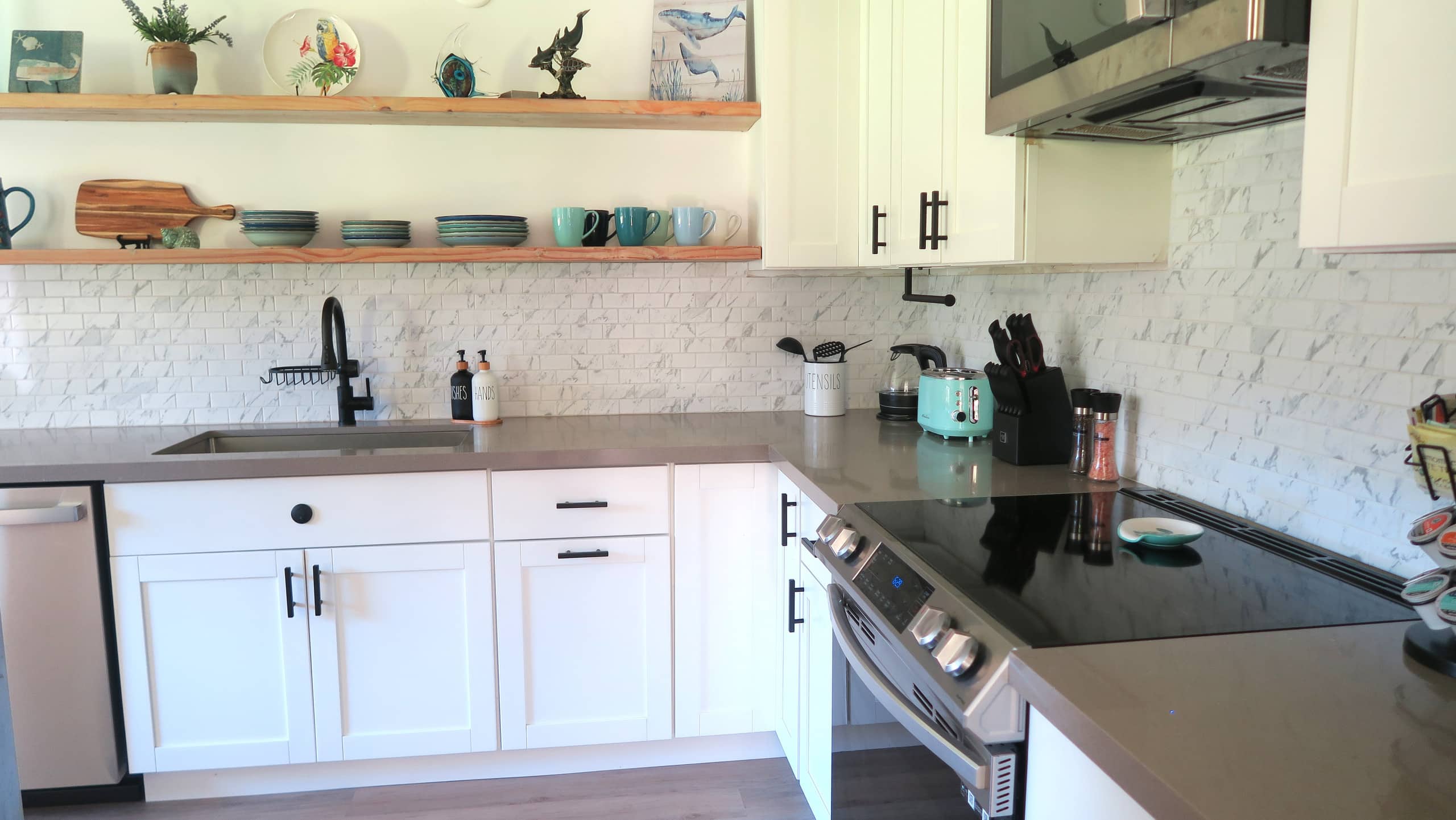 Home in Honokaa · ★4.95 · 3 bedrooms · 4 beds · 2 shared baths - Image 17